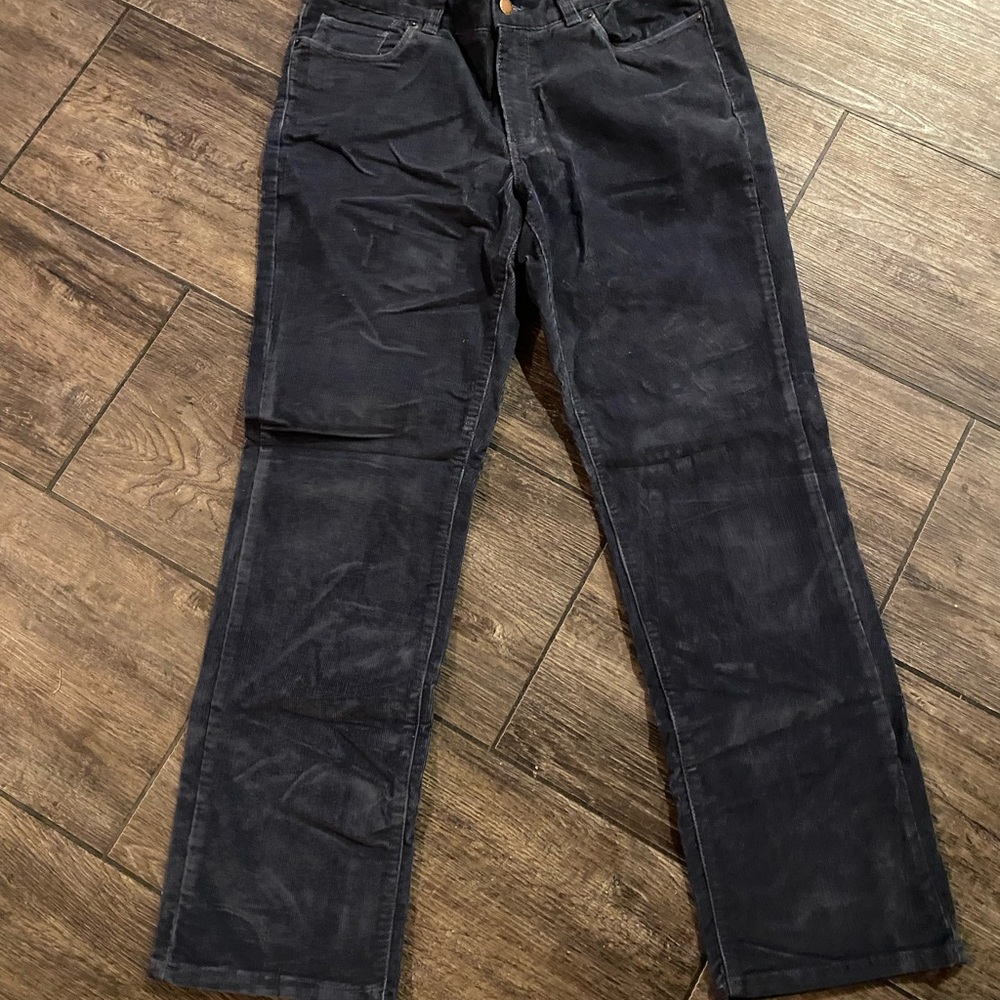 LL Bean Jeans Pants
Womens 8P Corduroy
Favorite Fit Straight Leg
Navy Blue